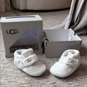 UGG Cream Kids Slippers